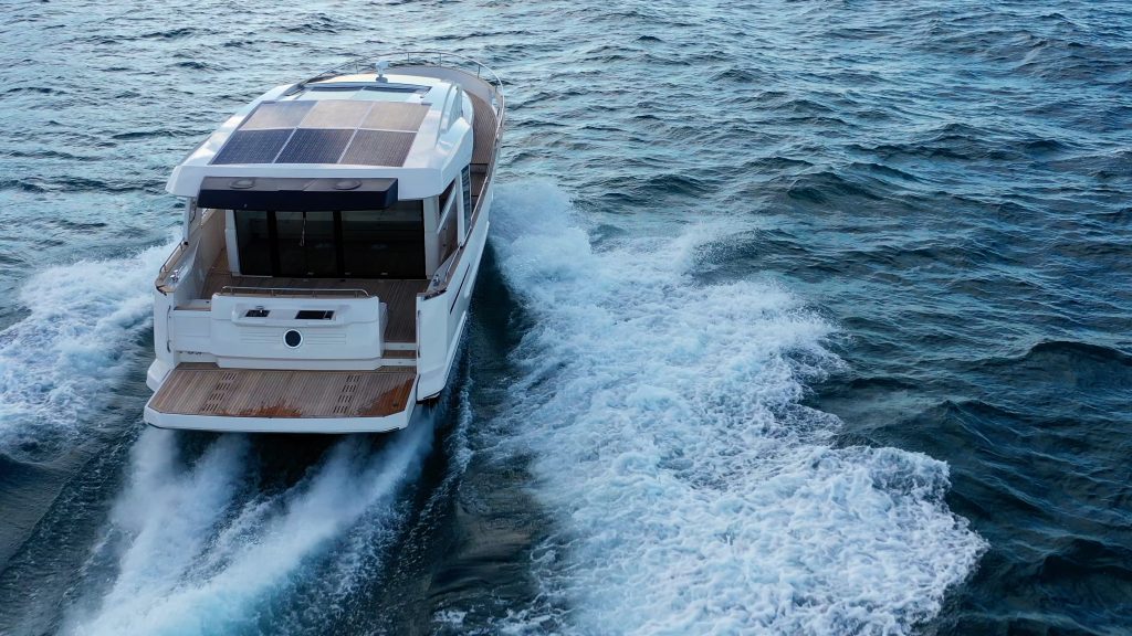 Greenline 48 Coupe