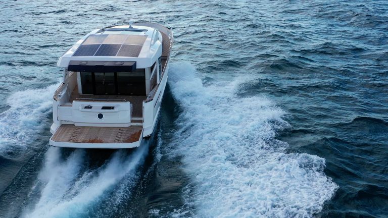 Greenline 48 Coupe
